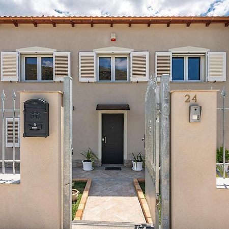 Villa Chiara Solanas Solanas  Luaran gambar