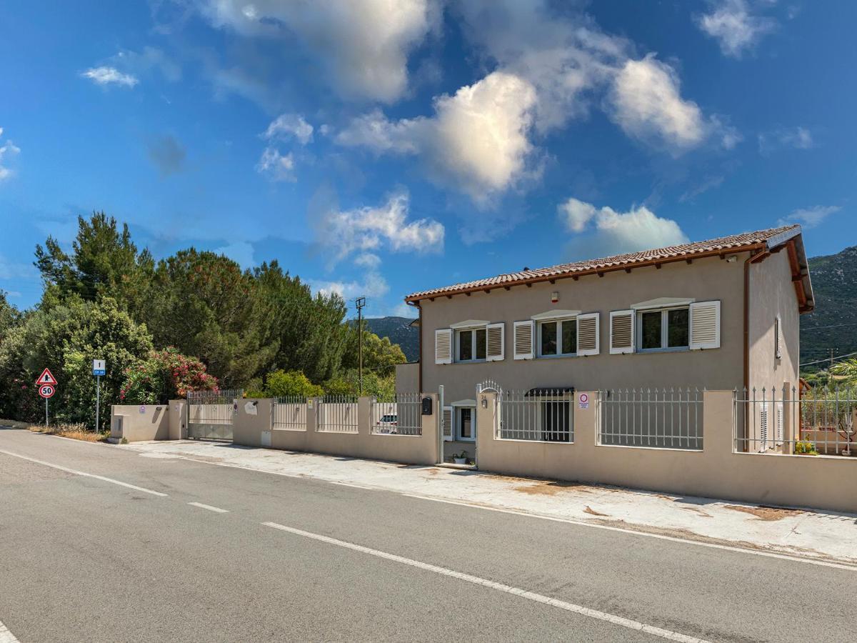 Villa Chiara Solanas Solanas  Luaran gambar