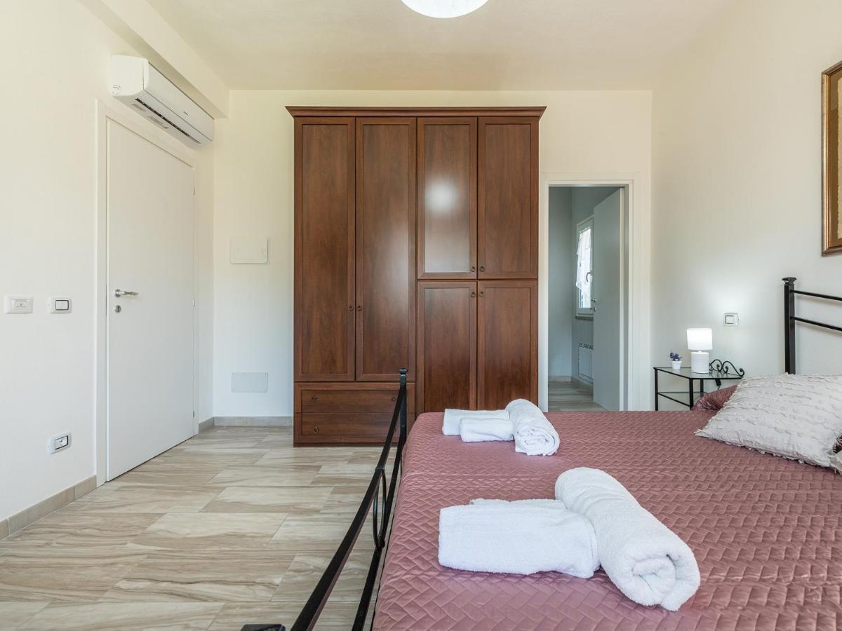 Villa Chiara Solanas Solanas  Luaran gambar