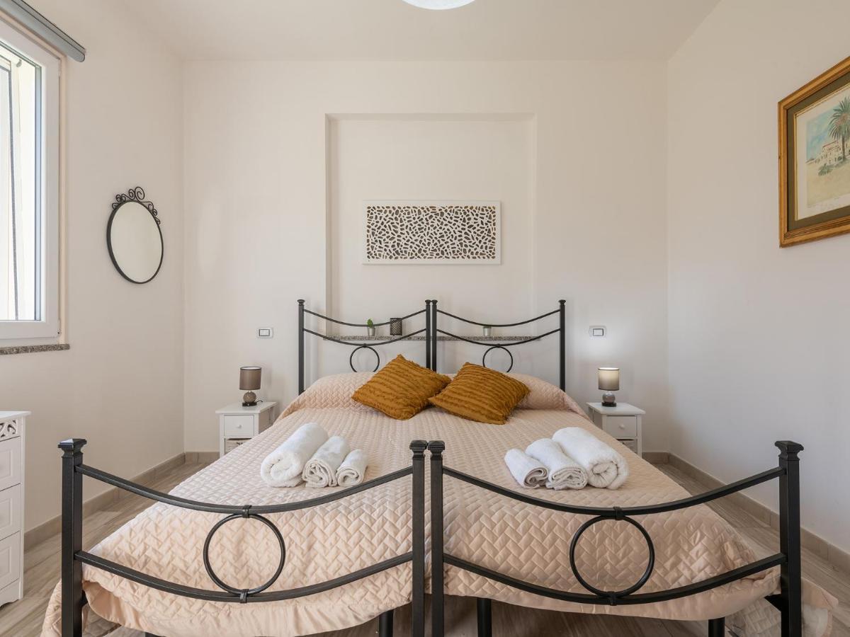 Villa Chiara Solanas Solanas  Luaran gambar