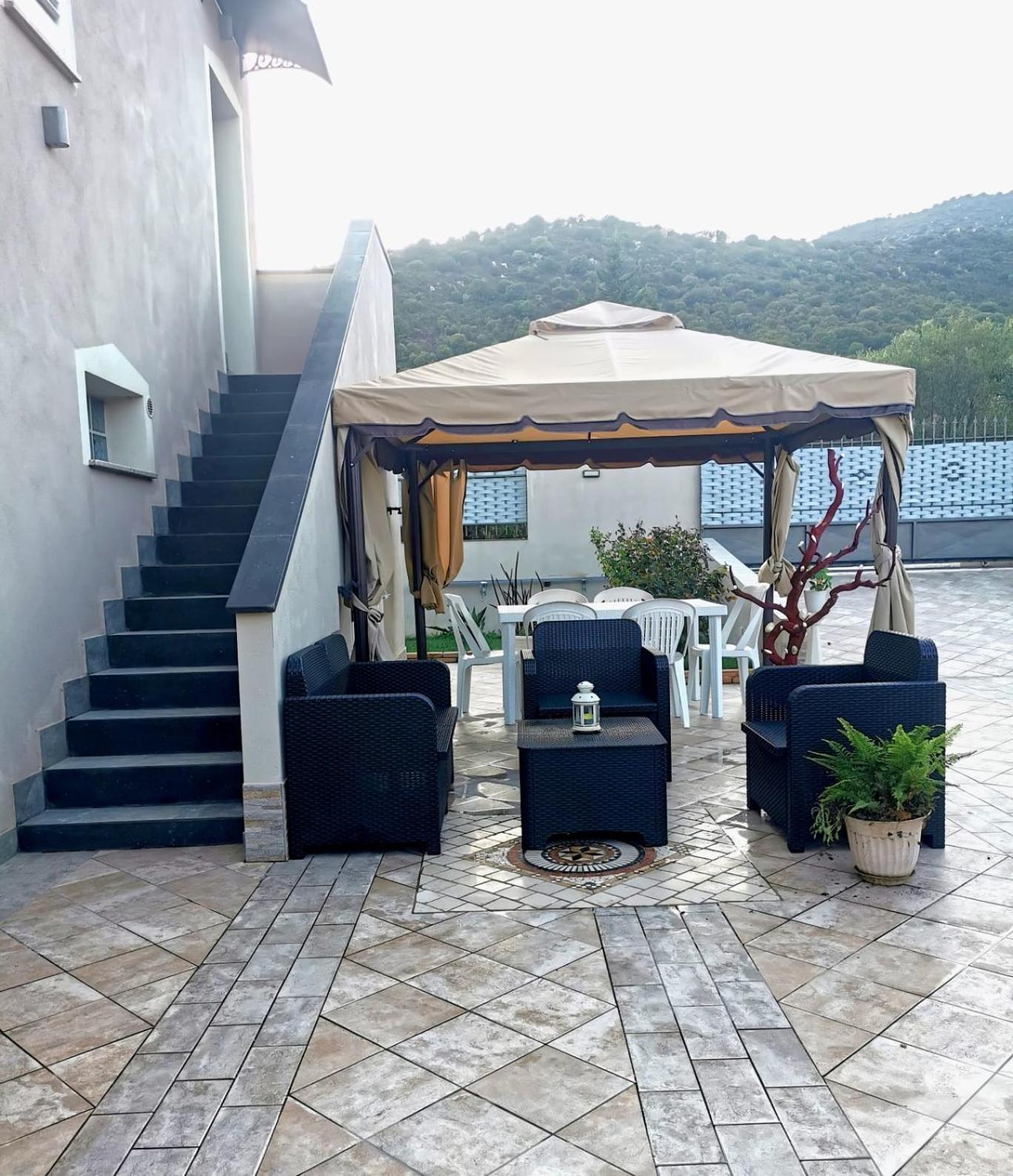 Villa Chiara Solanas Solanas  Luaran gambar